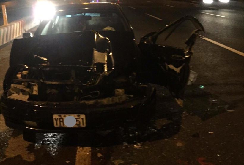 台中鄭姓員警休假酒駕開車上高速公路，引發連環車禍。