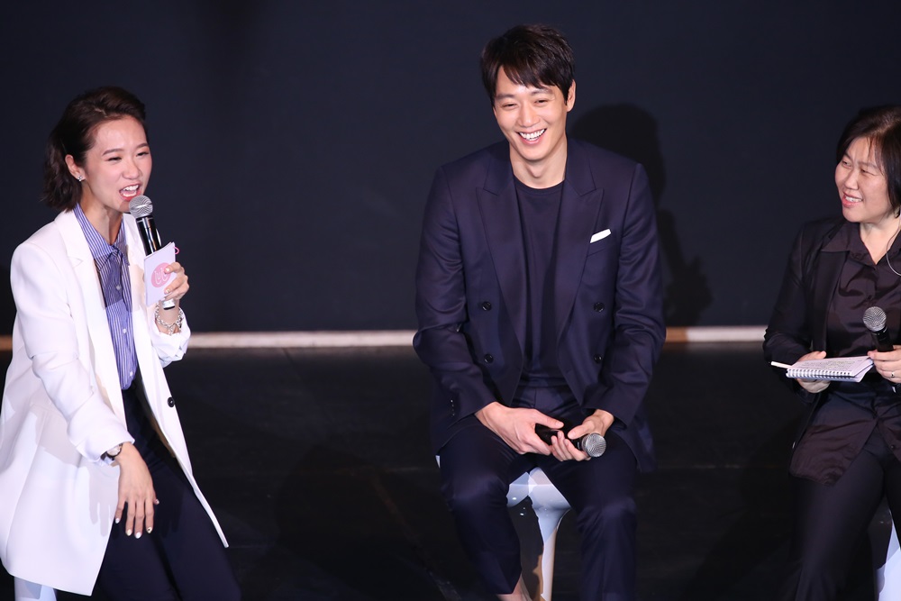 金來沅首次來台辦售票見面會，對粉絲幾乎有求必應。