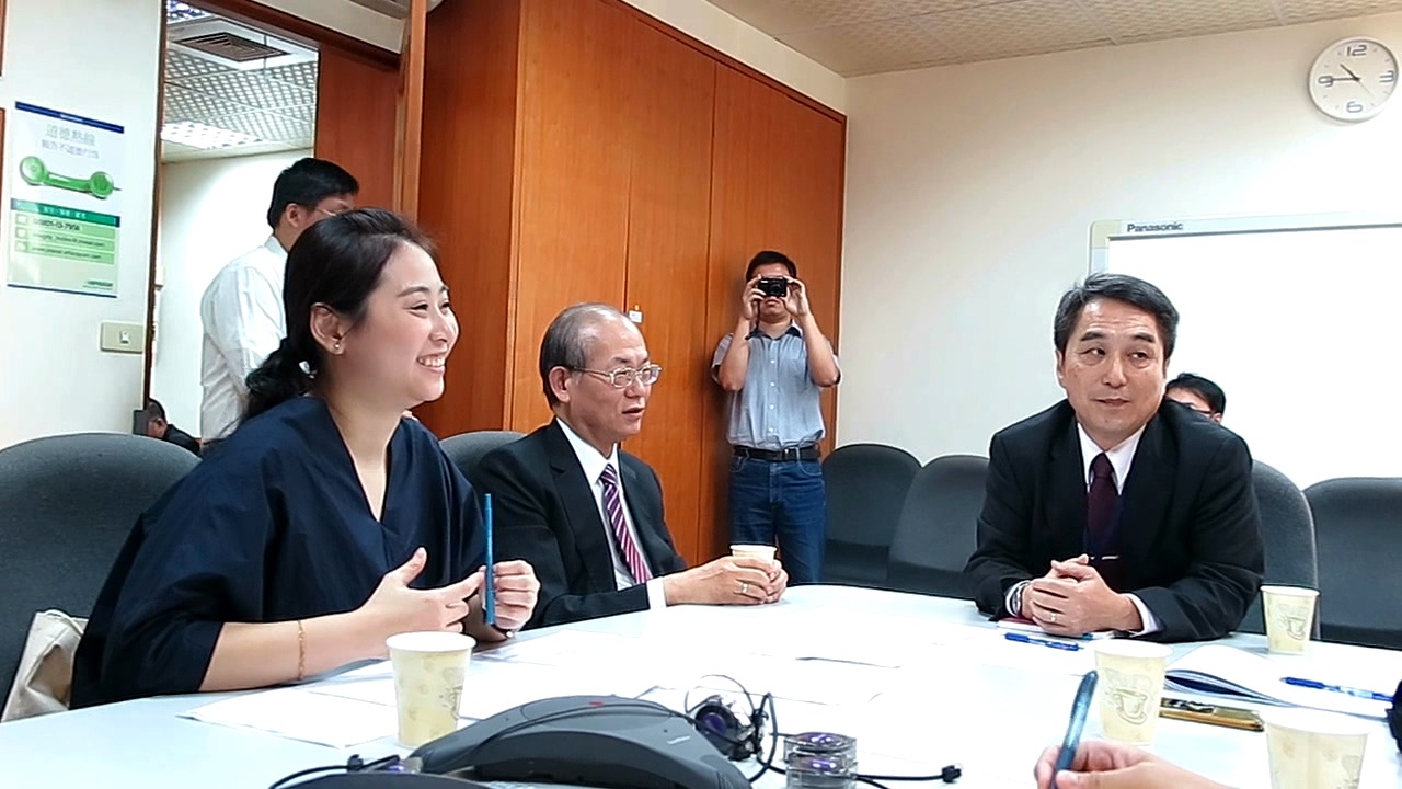 中普公司稅後盈餘9億多元不知去向，總經理陳俊良（圖右）拒絕查帳，也拒絕透露資金流向。