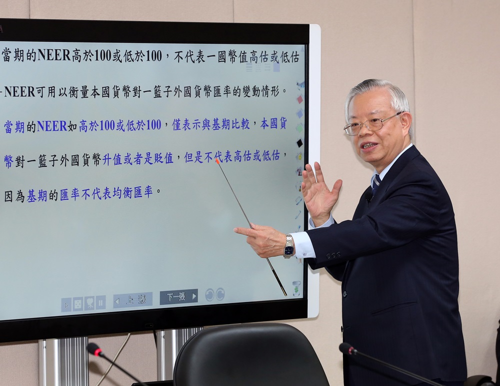 這波台幣升值主因之一，原來是央行減少外匯市場操作。