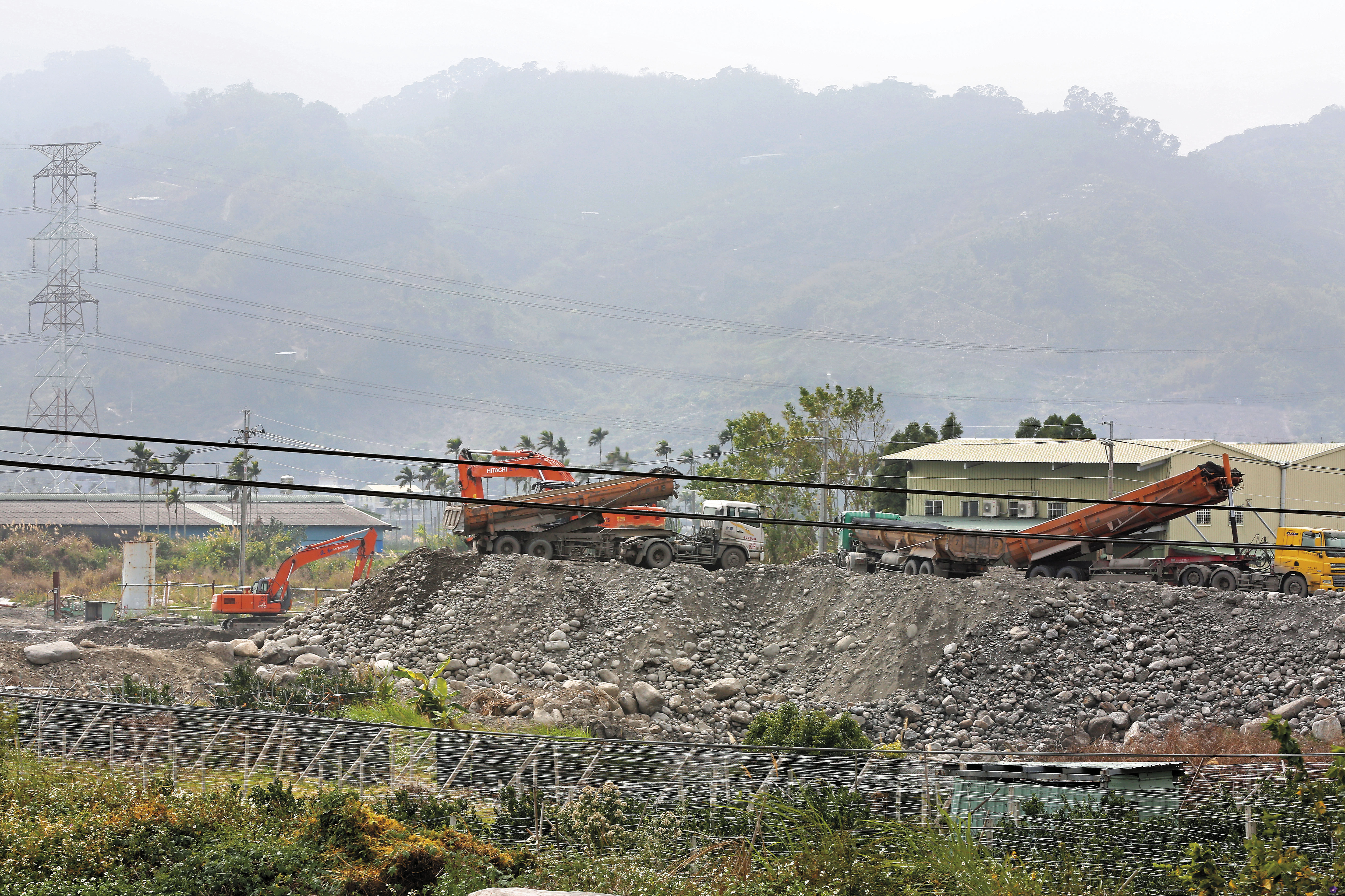 正和砂石場至今仍照常營運、日進斗金，前合夥人陳建璋也因驚人利益而被不斷陷害。