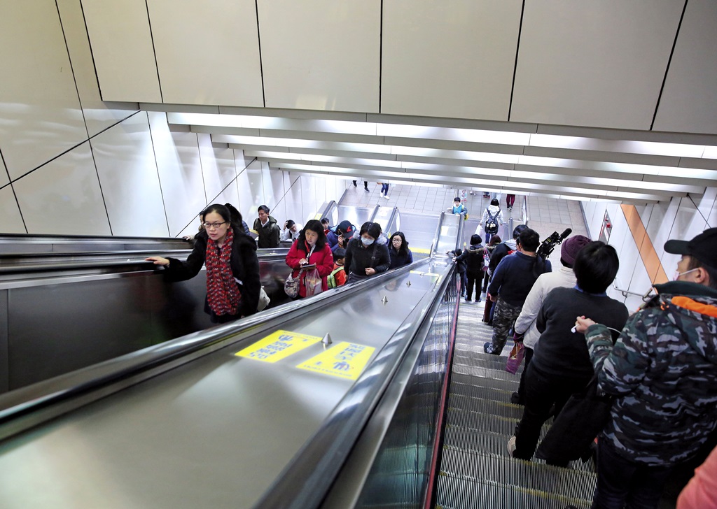 捷運中和線景安站的電扶梯，由台灣通力公司得標。