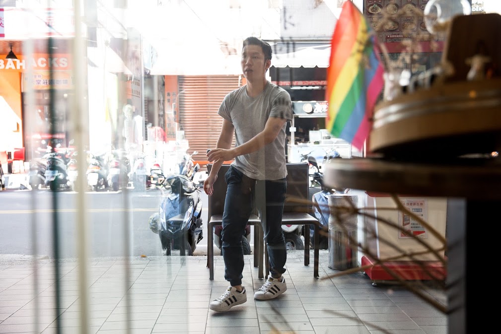 「來玩丼」主廚彭維雄謊稱是米其林一星主廚、美國烹飪學院（CIA）講師，以及擁有藍帶學校認證。