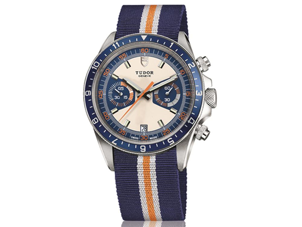 Heritage Chrono Blue計時碼錶 2892自動上鍊機芯／不鏽鋼材質／錶徑42mm／時間、日期顯示／計時碼錶功能／藍寶石水晶錶鏡／防水150米／建議售價：NT$141,000