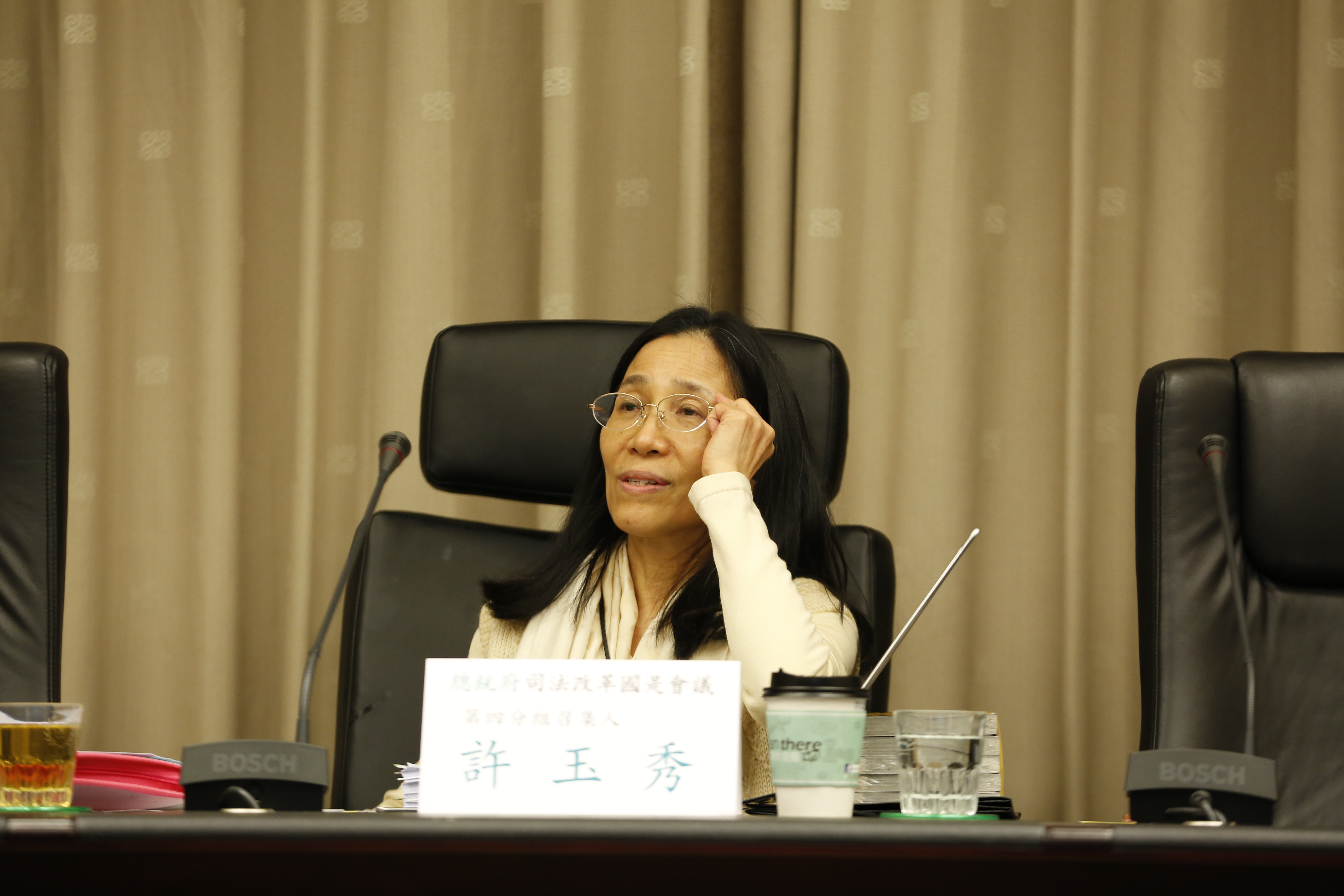 許玉秀前大法官在國是委員Line群組表示，「不是來玩假的」，展現司改決心。
