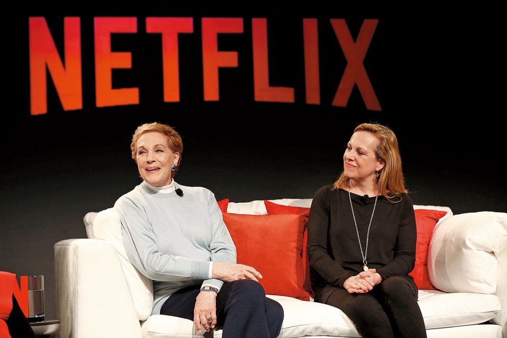 81歲的茱莉和女兒艾瑪（右）聯袂出席新節目論壇，精神奕奕。