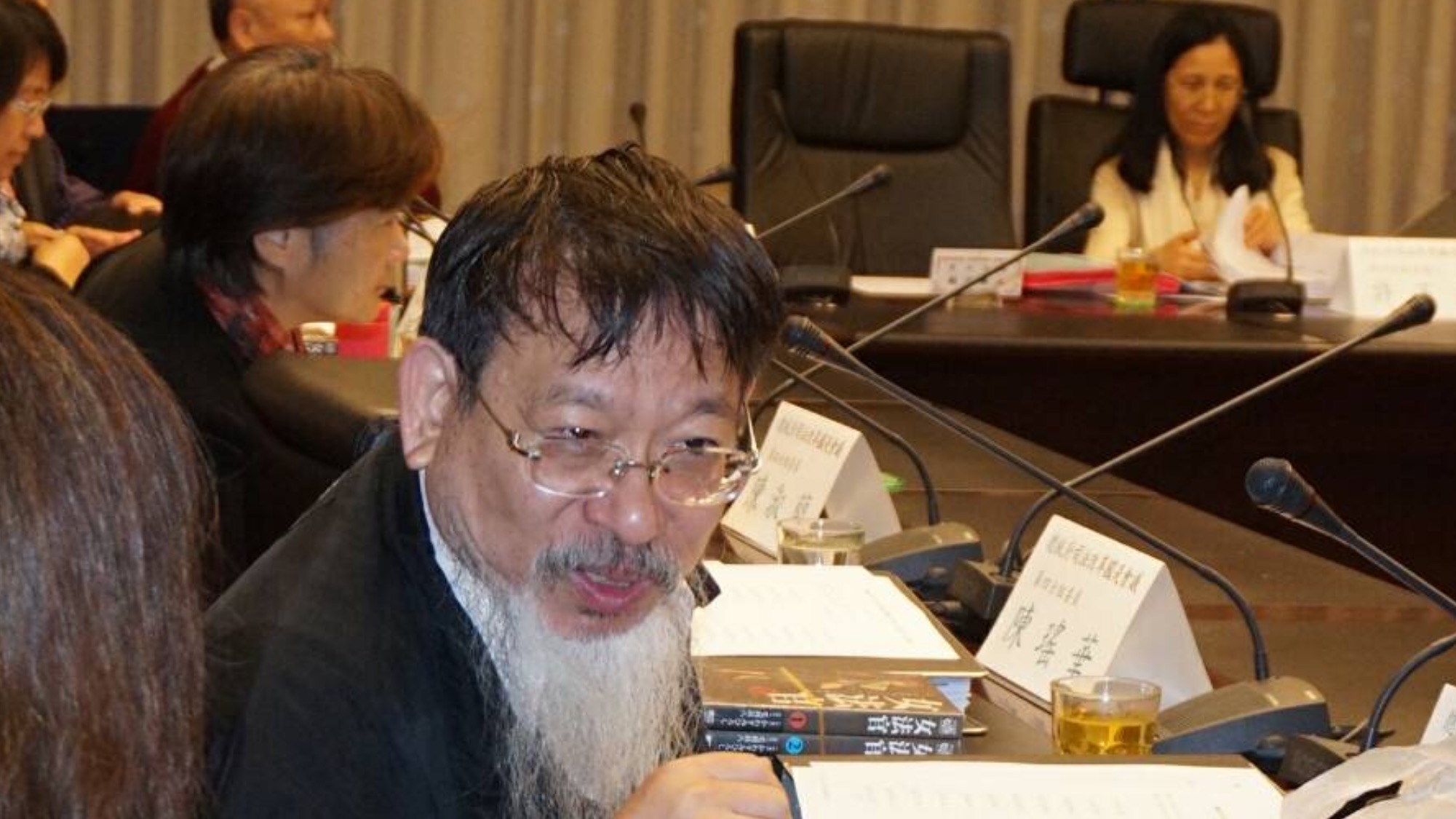 張靜下午表示，有跟許宗力及呂太郎於2月9日見面。