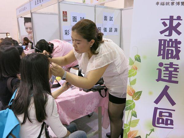 利用就業服務站的媒合機制,可降低二度就業婦女遇到不肖業者的機率。
