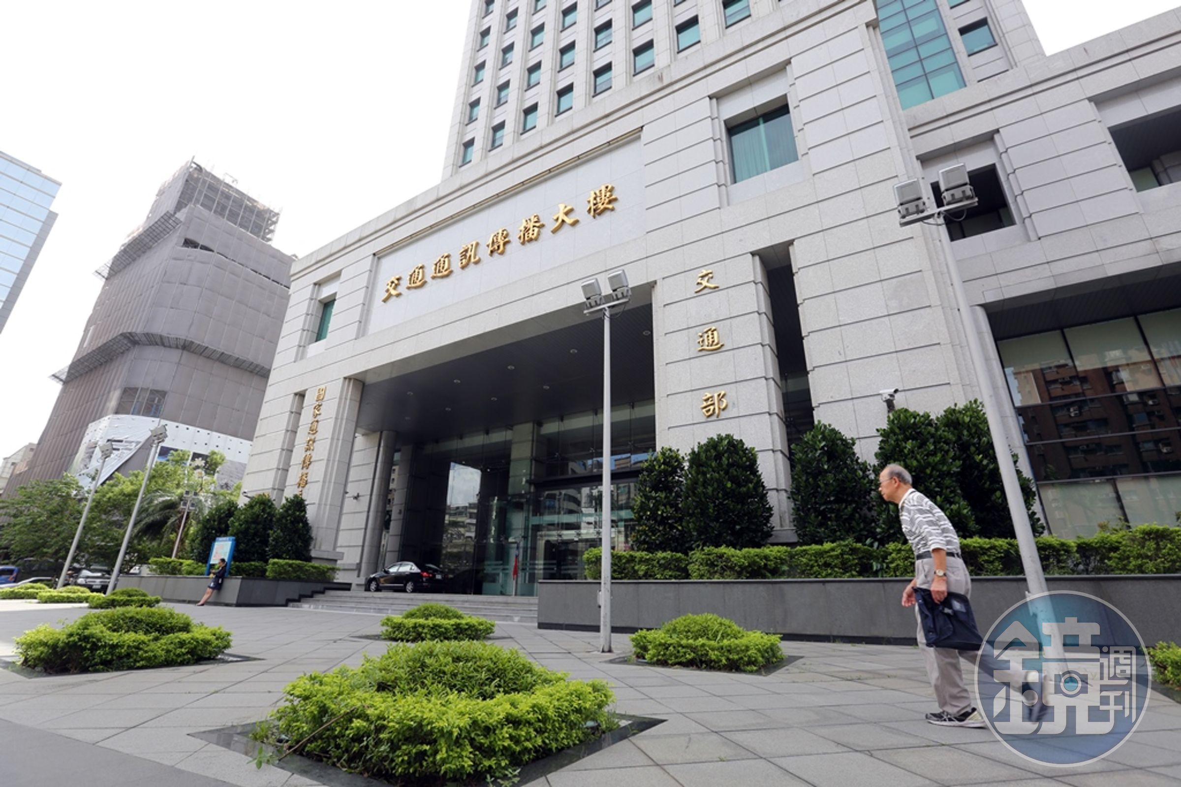 國家通訊傳播委員會（NCC）開放有線電視跨區經營，新進業者大打價格戰。