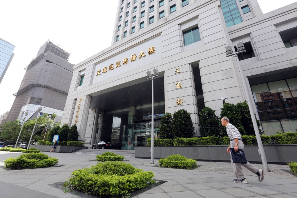 國家通訊傳播委員會（NCC）開放有線電視跨區經營，新進業者大打價格戰。