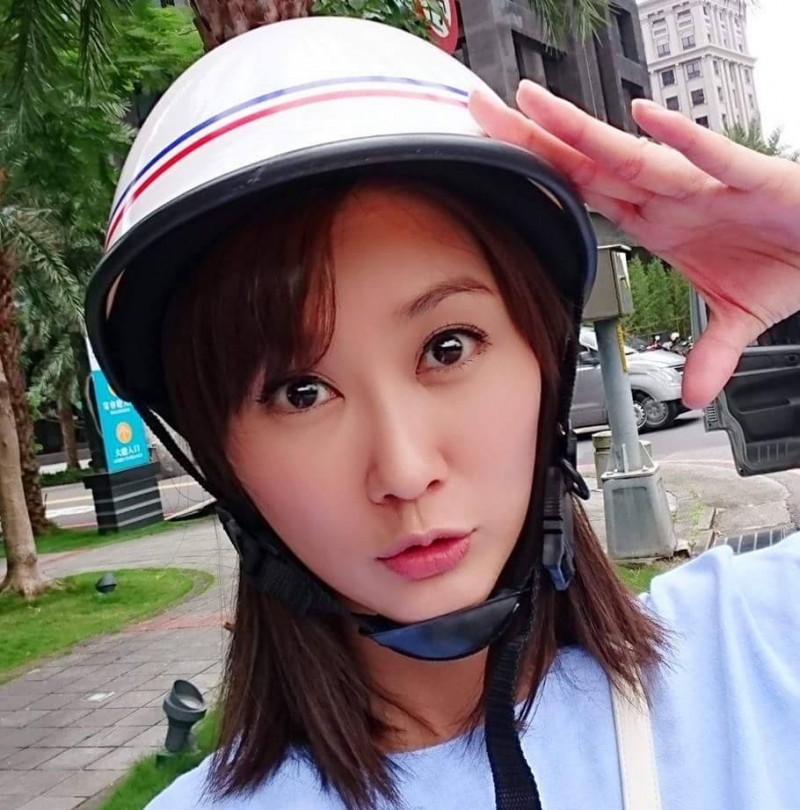 陳珮騏透露在拍戲期間被男演員摸胸部。