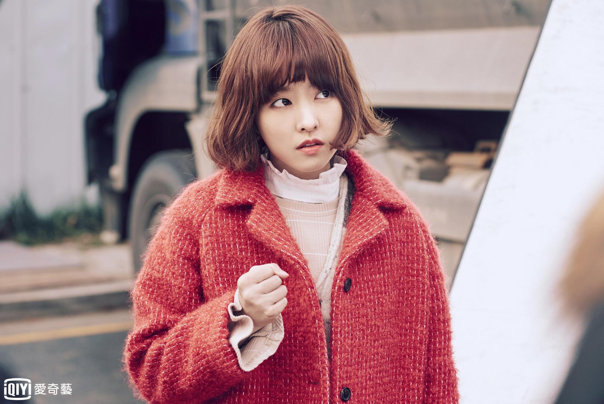 朴寶英在《大力女子都奉順》飾演天生擁有巨大力氣的女生，個頭小小力氣過人，極富正義感。