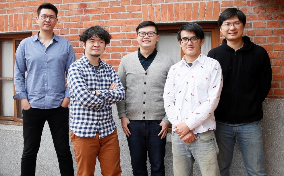 「DearChef」私房料理分享平台是由李昭翰、吳明樵、林育全、賴柏榕、許宏瑋(由左至右)共同創立。