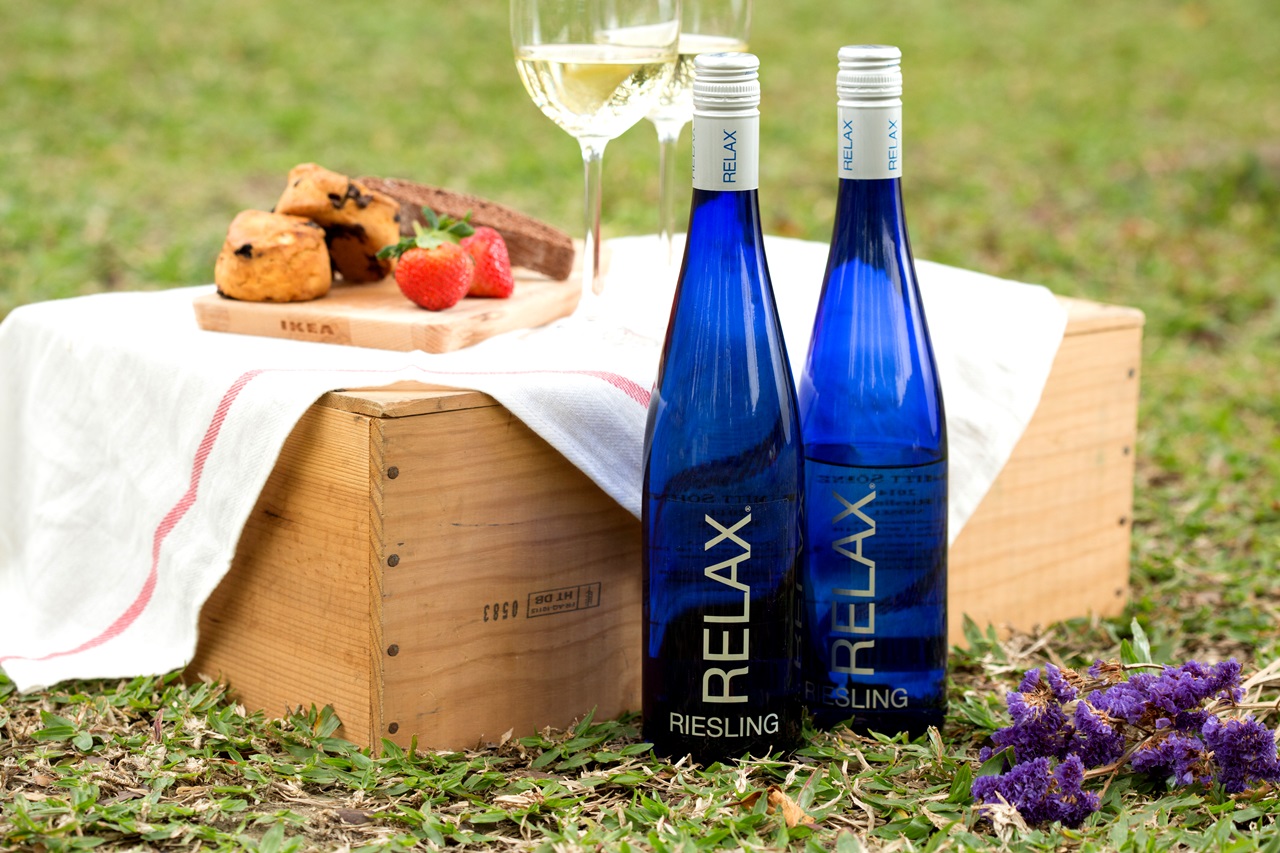 「RELAX RIESLING QbA」是一款微甜的白酒，清爽鮮活，很有輕鬆氣息。（500元／瓶，代理商：美多客 02-2705-0245）
