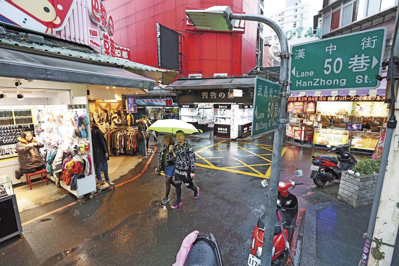 黃添樑被沒收的土地遍及雙北精華地段，包含西門町肯德基前面的漢中街馬路。