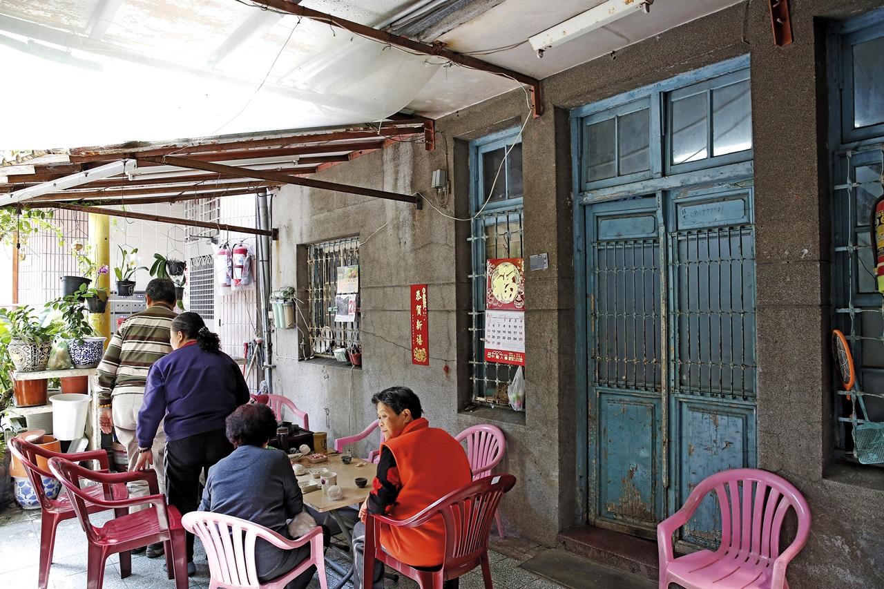 國民黨沒收劉辰旦在台南透天厝1/3產權，因無法處分導致家人對他頗有微詞。