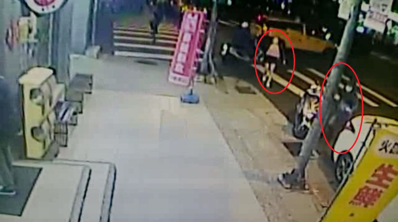 李姓組頭夥同女友討債，打完人後搭乘白色轎車逃逸。