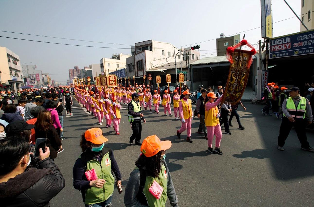 白沙屯媽祖進香團徒步行走5天後,隊伍來到北港朝天宮。
