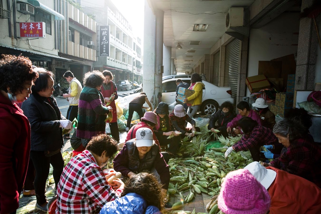 為了迎接來自各地香客,北港人主動免費提供各種物資。