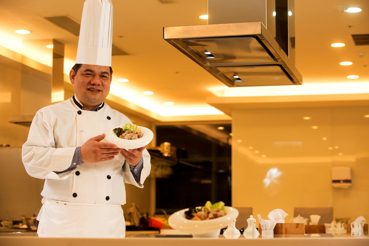 林志成廚師資歷至今33年,從湘、粵菜起家,基礎功夫紮實,有許多私房手法。