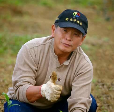 正式場合呂學記區長儀態端莊，但私底下卻傳出他常對女性不尊重。