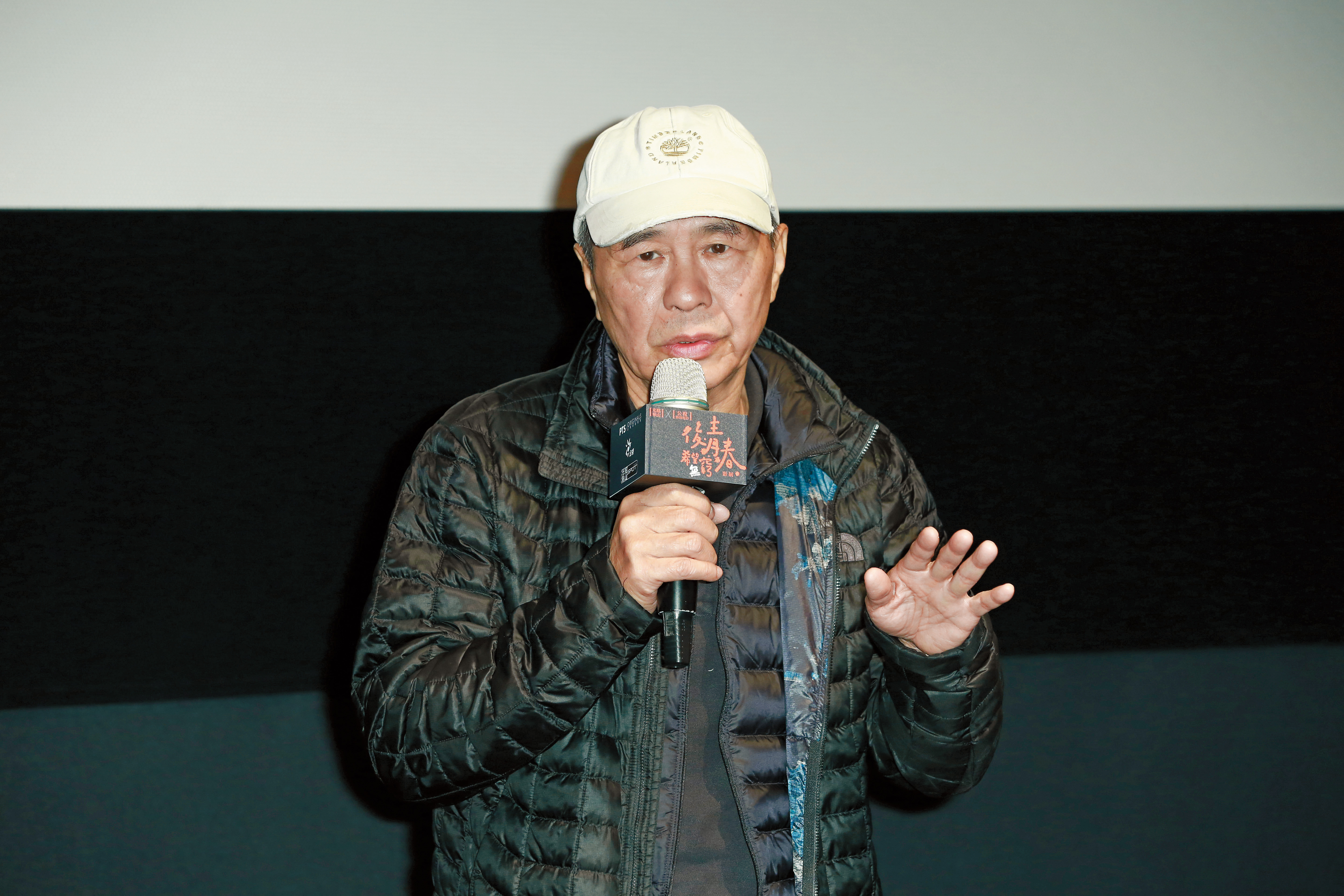 侯孝賢力挺公視的「後青春 希望無窮」專題影展,3月1日在記者會上勉勵新導演拍出打動人心的故事。