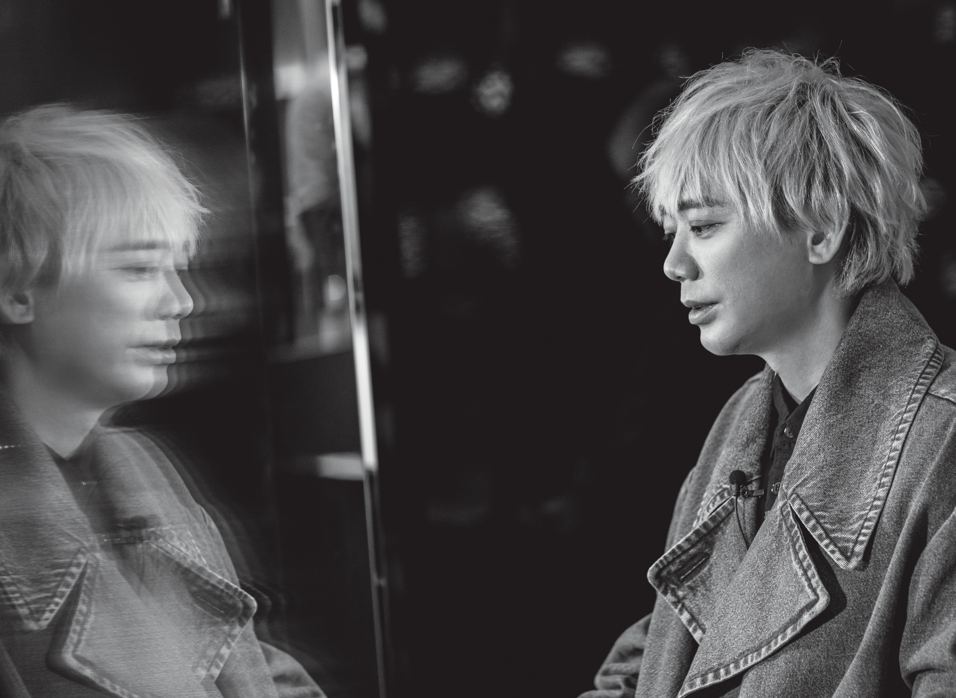 沒用手機滿10年。信回憶自己前一支正式手機該是摩托羅拉或Nokia 8850。