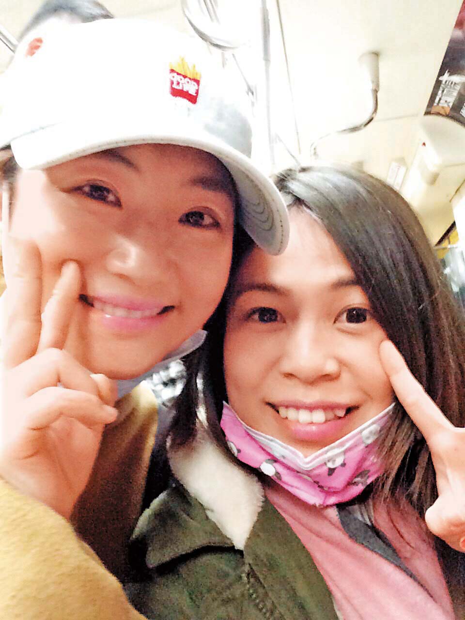 Selina在2月28日搭乘捷運還搭訕歌迷送上驚喜，當時掌鏡的人就是余婕。（翻攝自網路）