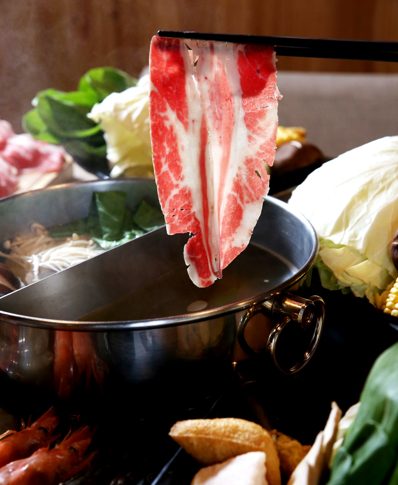 李秀蘭開火鍋店「大初」，肉質升級到美國Prime等級。