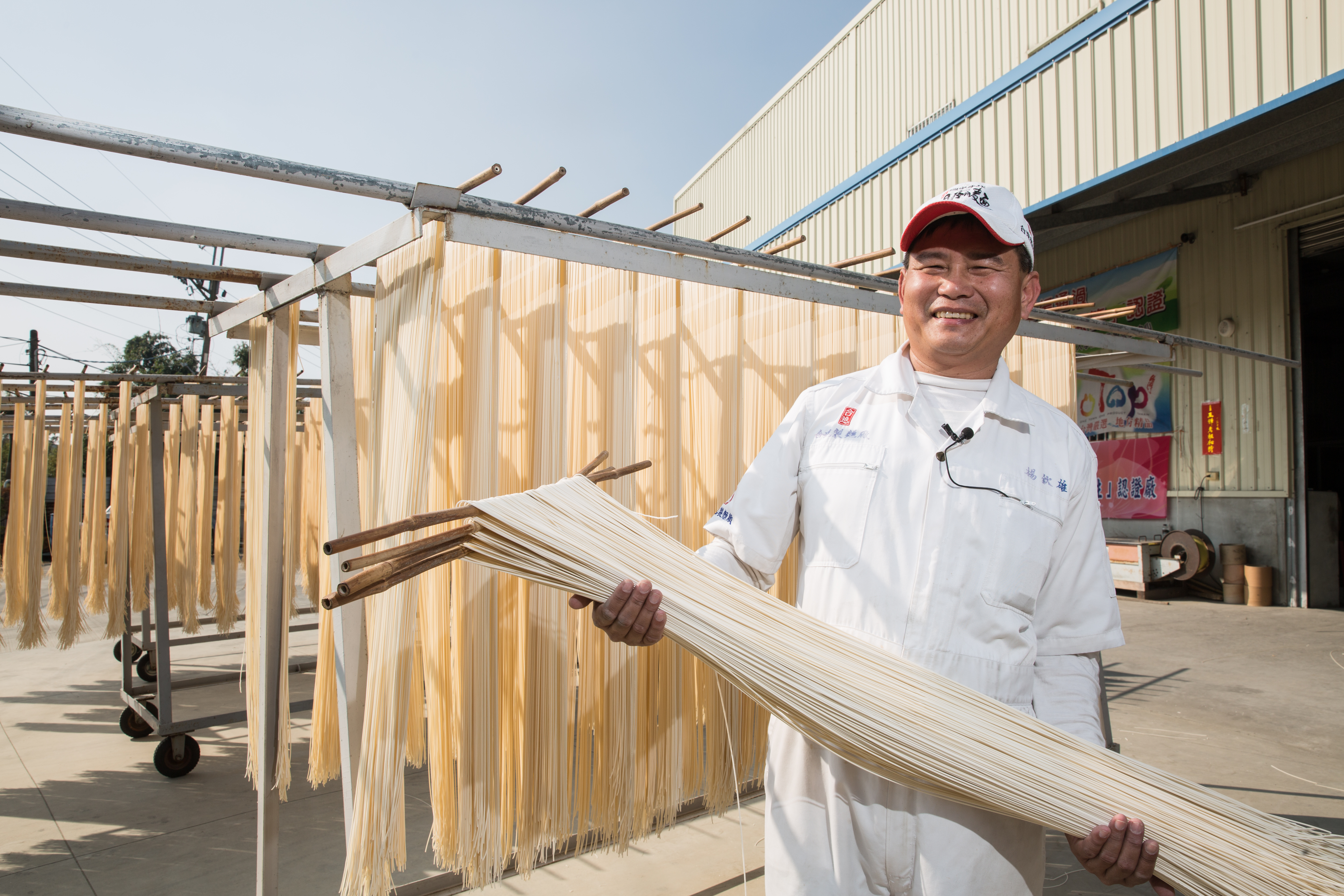 合進關廟麵第二代楊欽龍表示，外公李金生是關廟麵創始人之一。