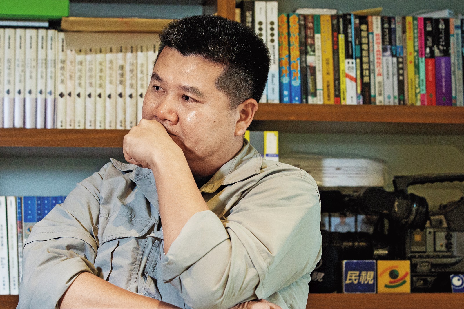 說到3個多月前過世的父親，李惠仁不捨掉下傷心淚。