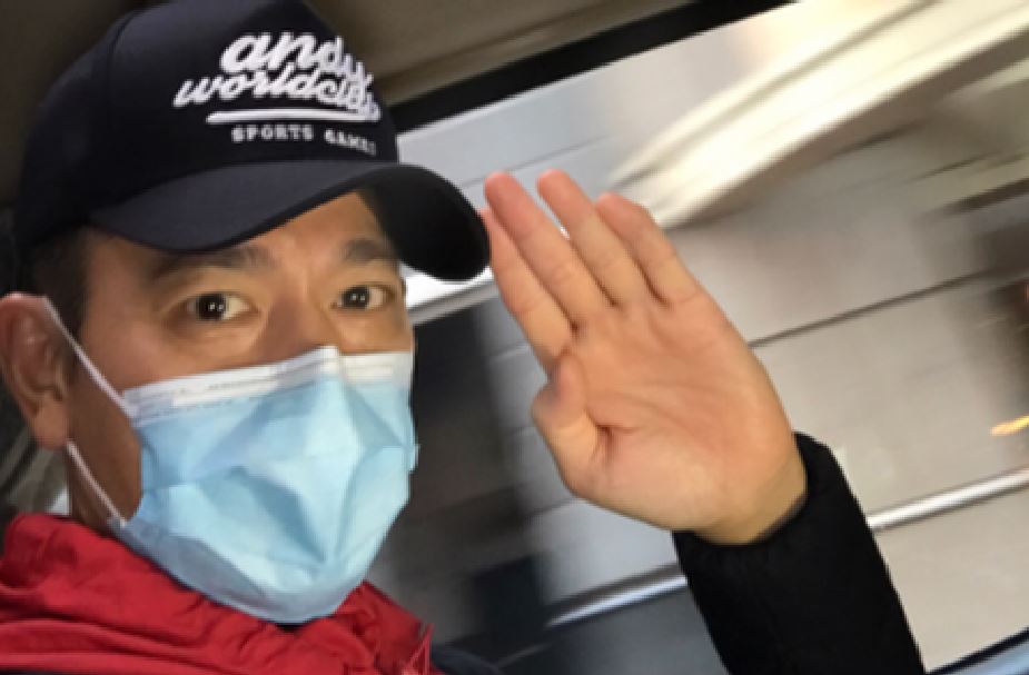 劉德華在官網「華仔天地」發照更文向大家報平安，傳達回家休養的喜悅。（翻攝自劉德華官網）