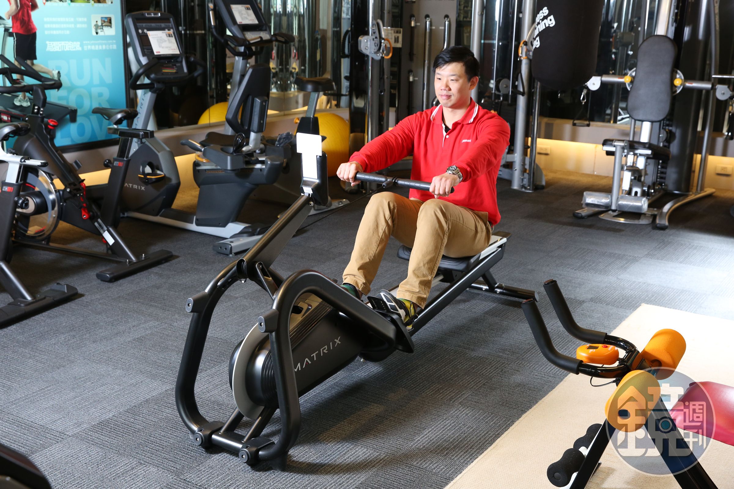 去年暢銷商品之一划船機，深受歐美健身族群喜愛。(6萬6800元/台)