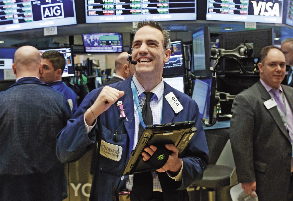 2009年2月底，道瓊指數是7062點，今年2月最高來到21169點，指數漲幅達3倍。