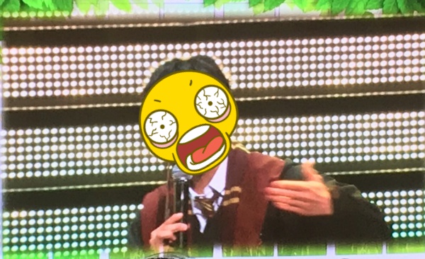 朴寶劍在粉絲見面會上，特地以自己最喜愛的「哈利波特」扮相現身。