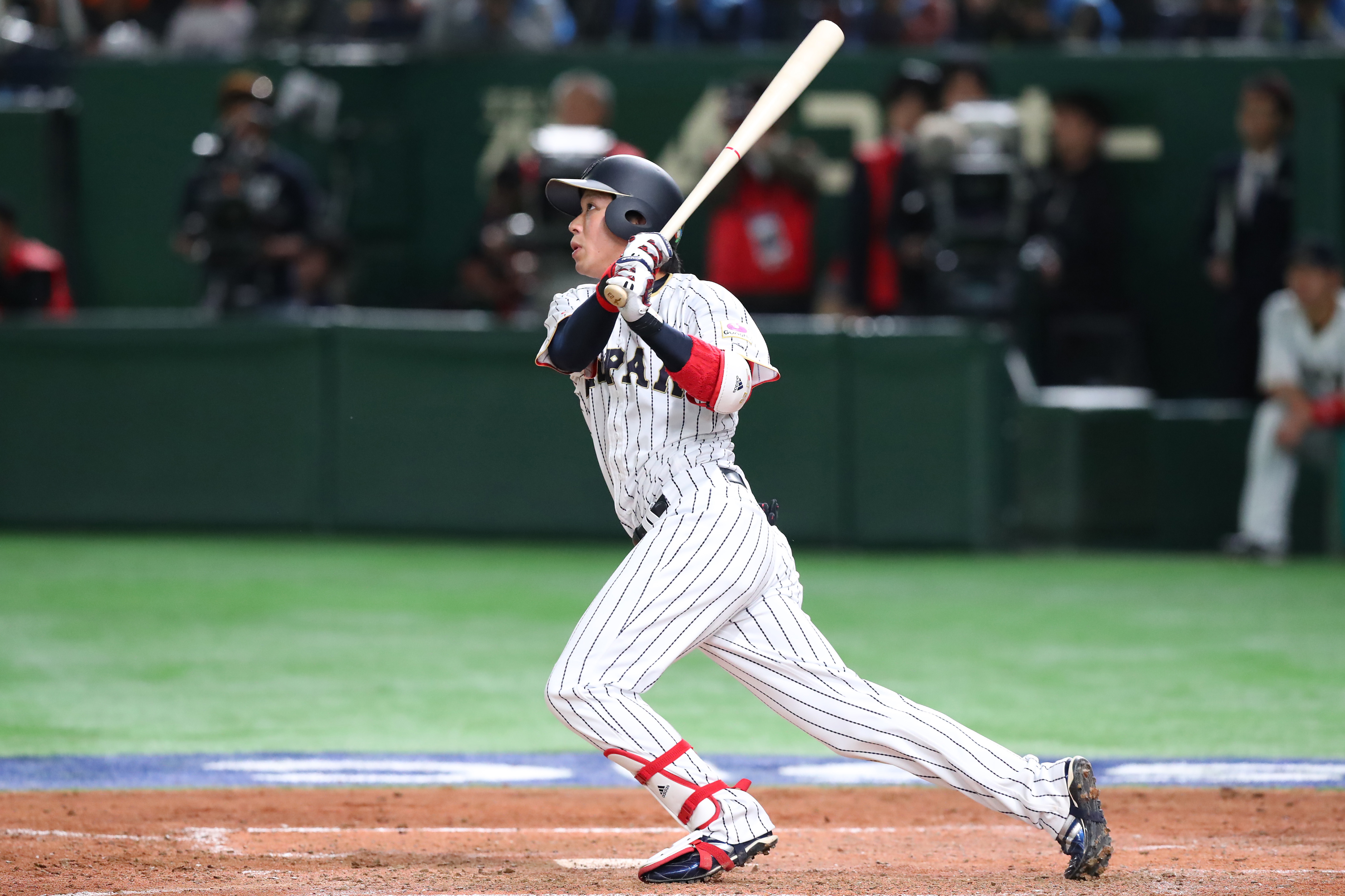 隸屬養樂多燕子隊的山田哲人，在經典賽首戰擊出被球迷沒收的全壘打。（東方IC）