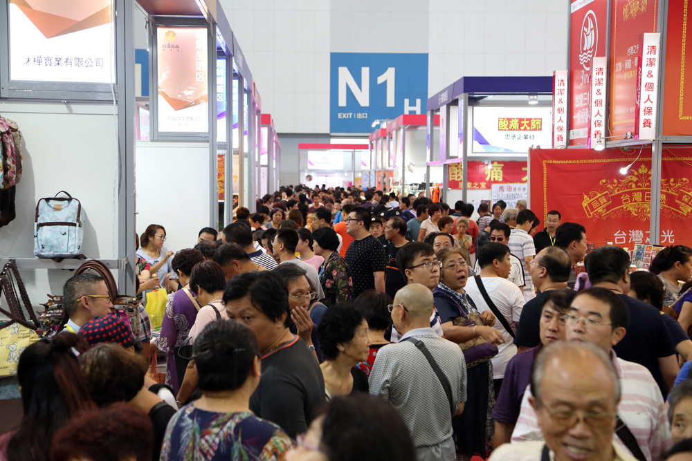 兩岸關係轉冷，過去熱鬧的台灣名品展景象已難復見。（外貿協會提供）