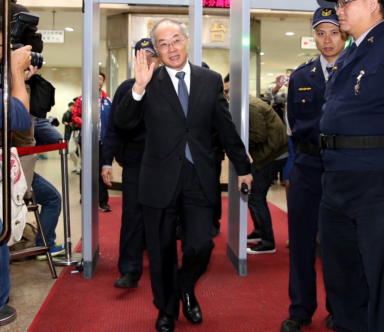 時任檢察總長的黃世銘已因洩密罪遭判刑確定。