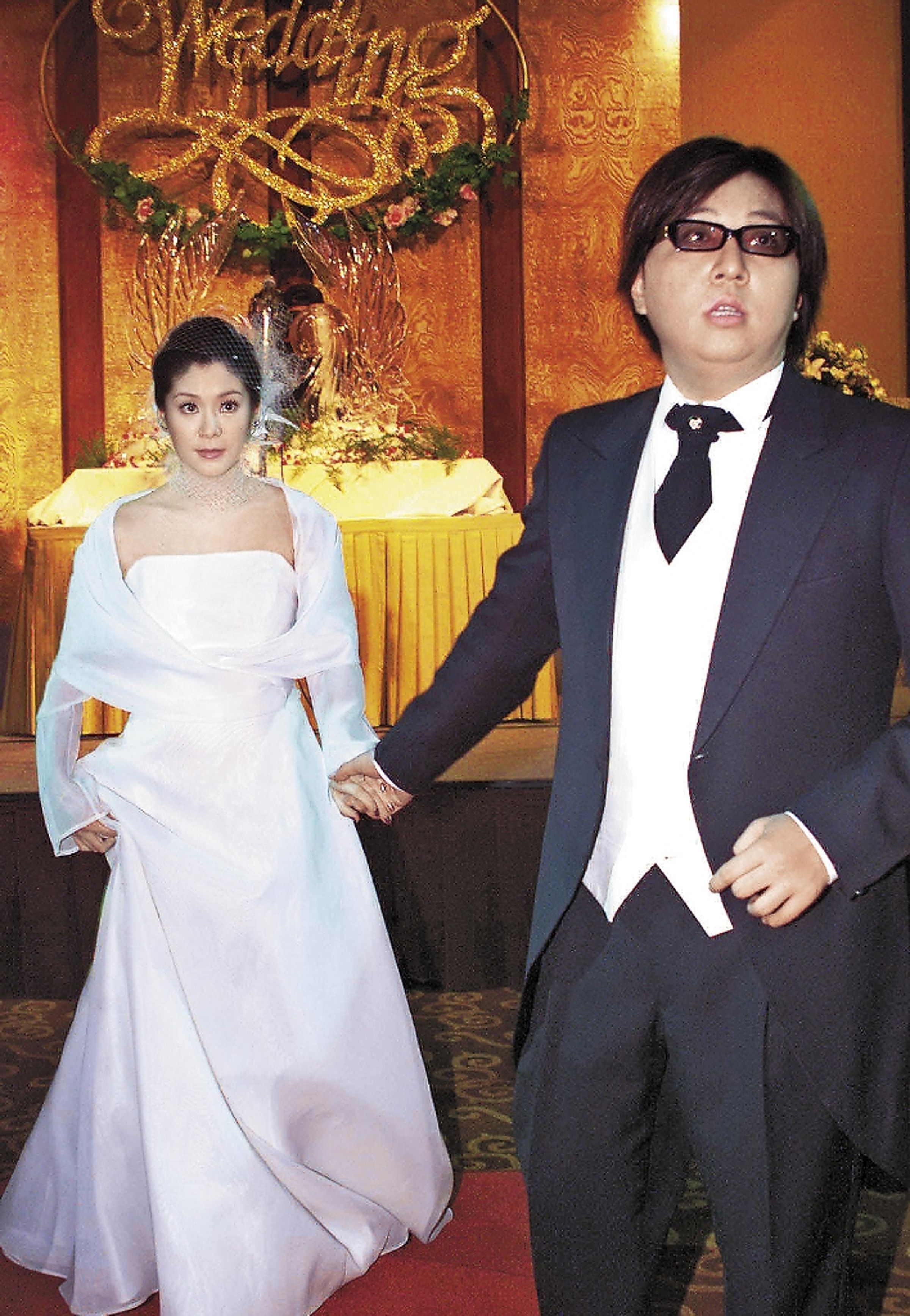 袁惟仁跟陸元琪2002年結婚，婚後陸元琪退出演藝圈專心持家，以家庭跟小孩為重。（聯合知識庫）