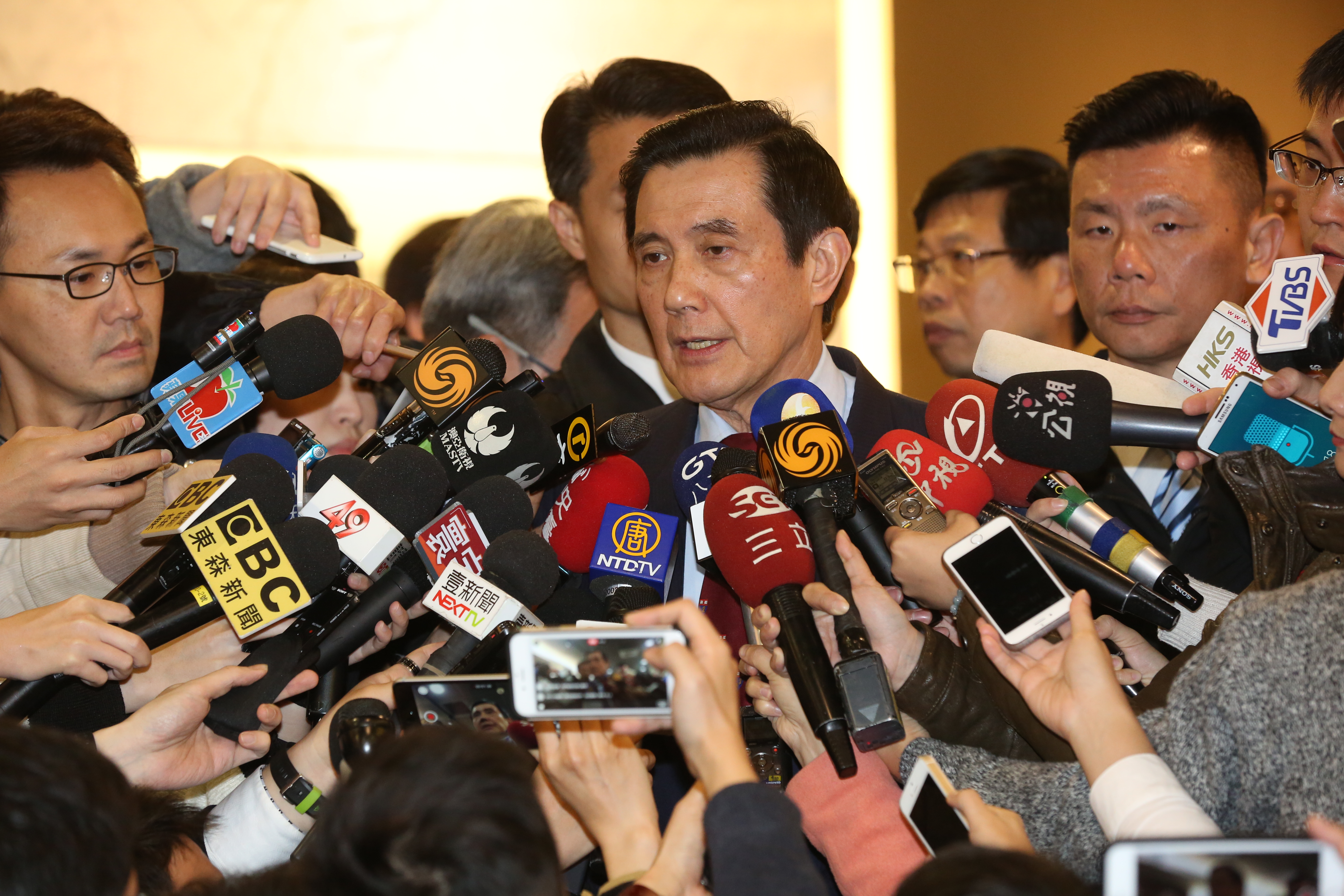 前總統馬英九因洩密遭起訴，馬出席台大哈佛論壇時，挺身為自己的清白辯護。