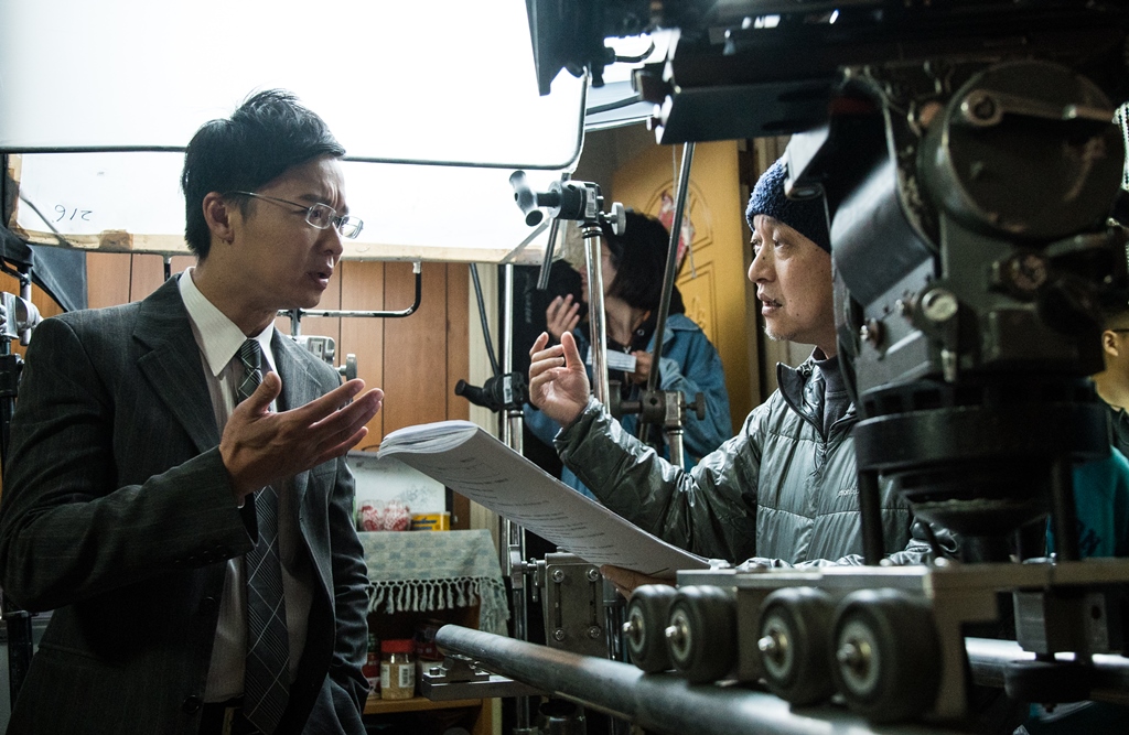 由金獎導演鄭文堂（右）指導的《媽媽不見了》，是民視今年第一檔金鐘劇。（左：何豪傑）（民視提供）