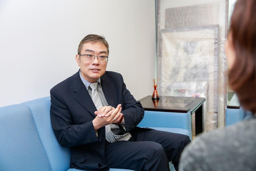 民視節目事業群資深副總經理許念台，今年擴大與其它電視台合資自製戲劇，也計劃與國際OTT合作。（林弘斌攝）