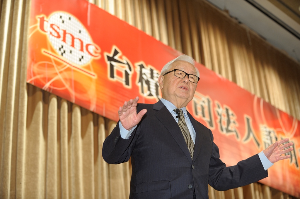 台積電董事長張忠謀日前跌倒的消息震驚各界，不過檢查後傷勢沒有大礙。