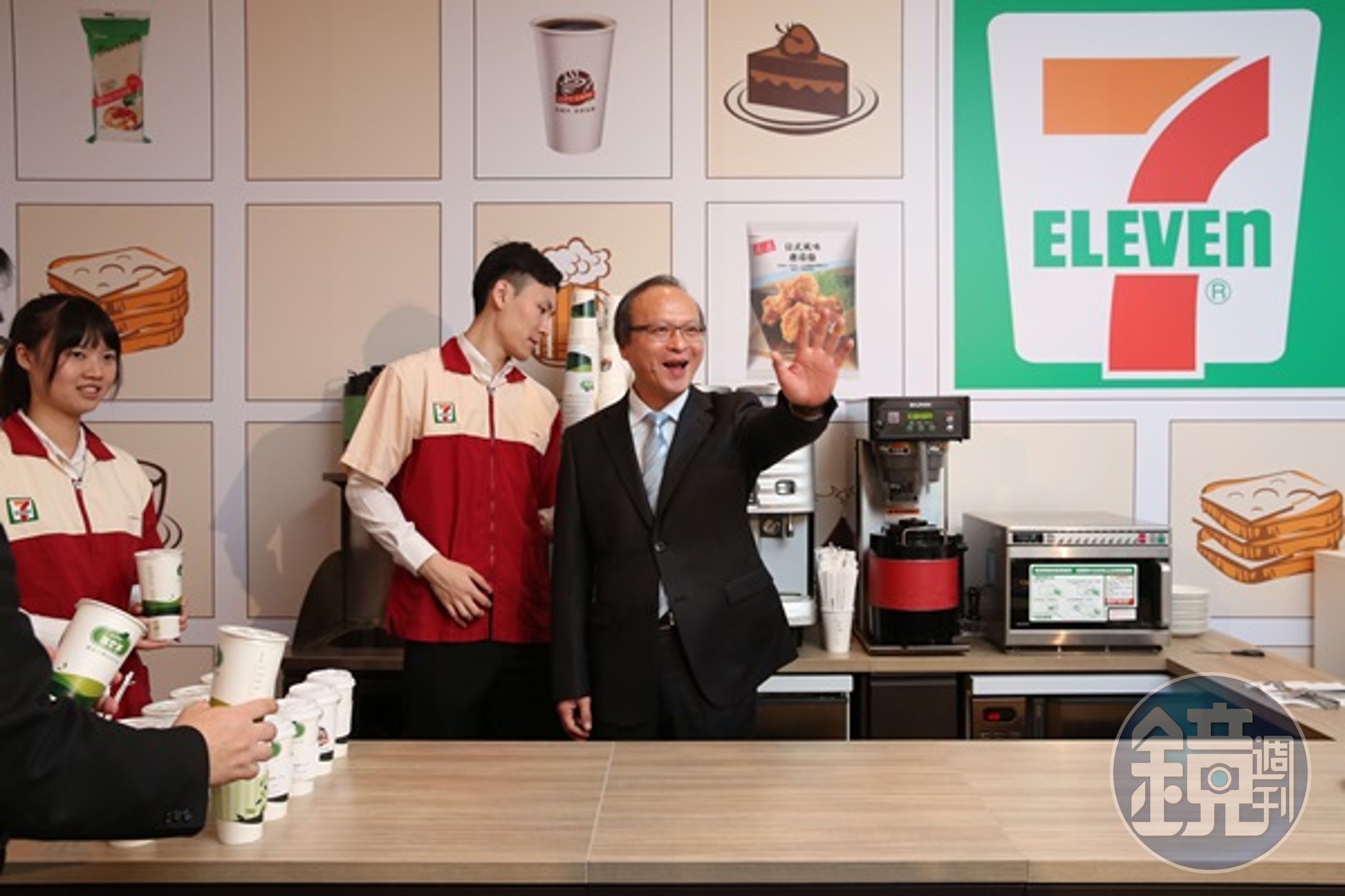 統一超總經理陳瑞堂14日出席記者會，向媒體說明今年展望。
