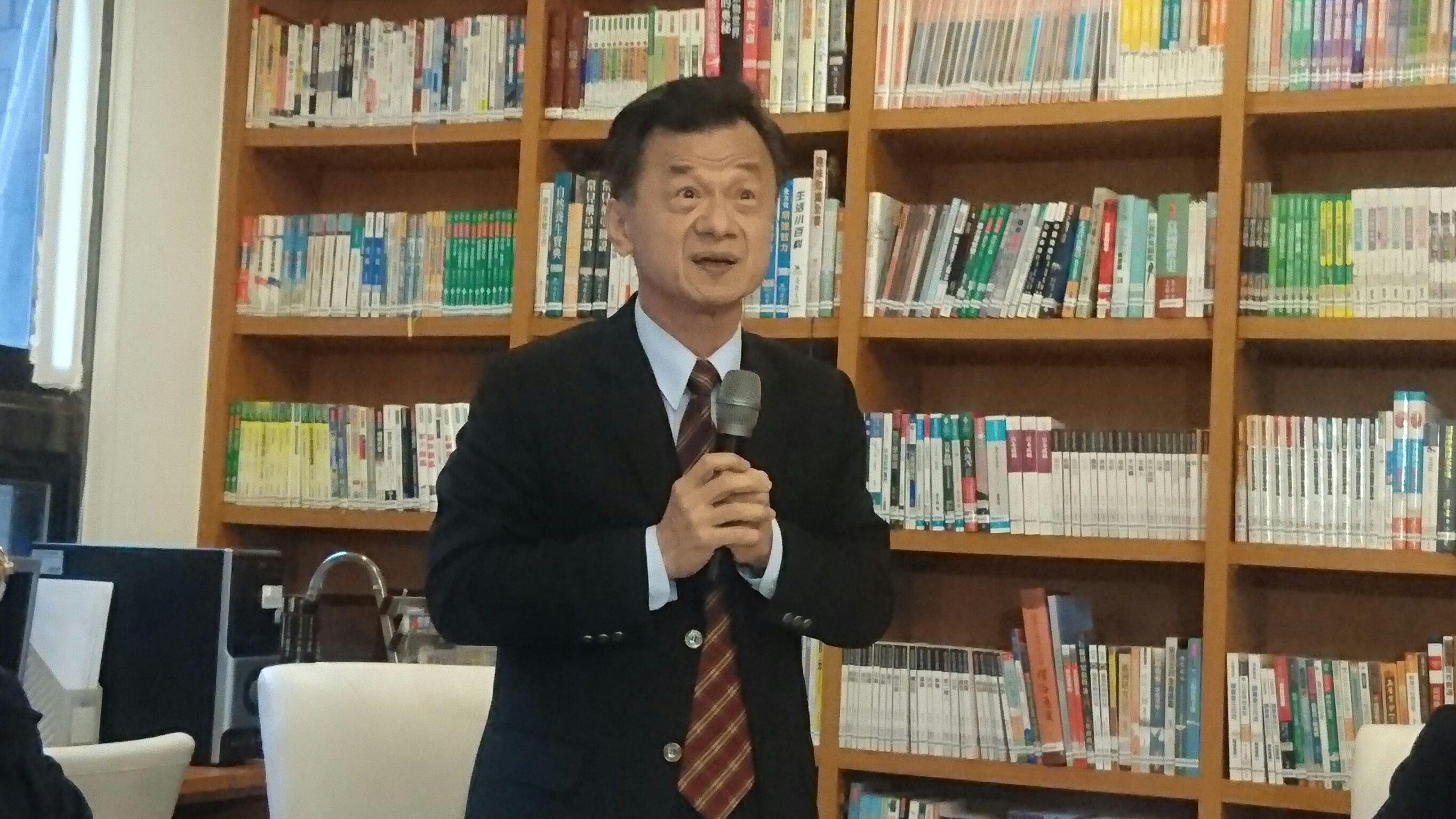 法務部長邱太三重申推動保全羈押制度，避免大咖棄保潛逃，已將修法建議內容送給司法院參考。