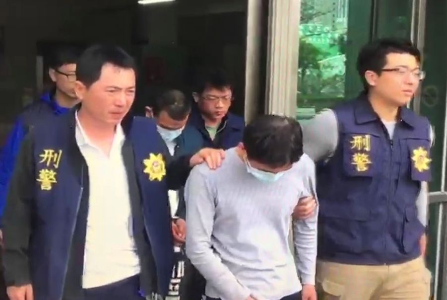 吸毒缺錢偷3千萬古董，雙盜落網。