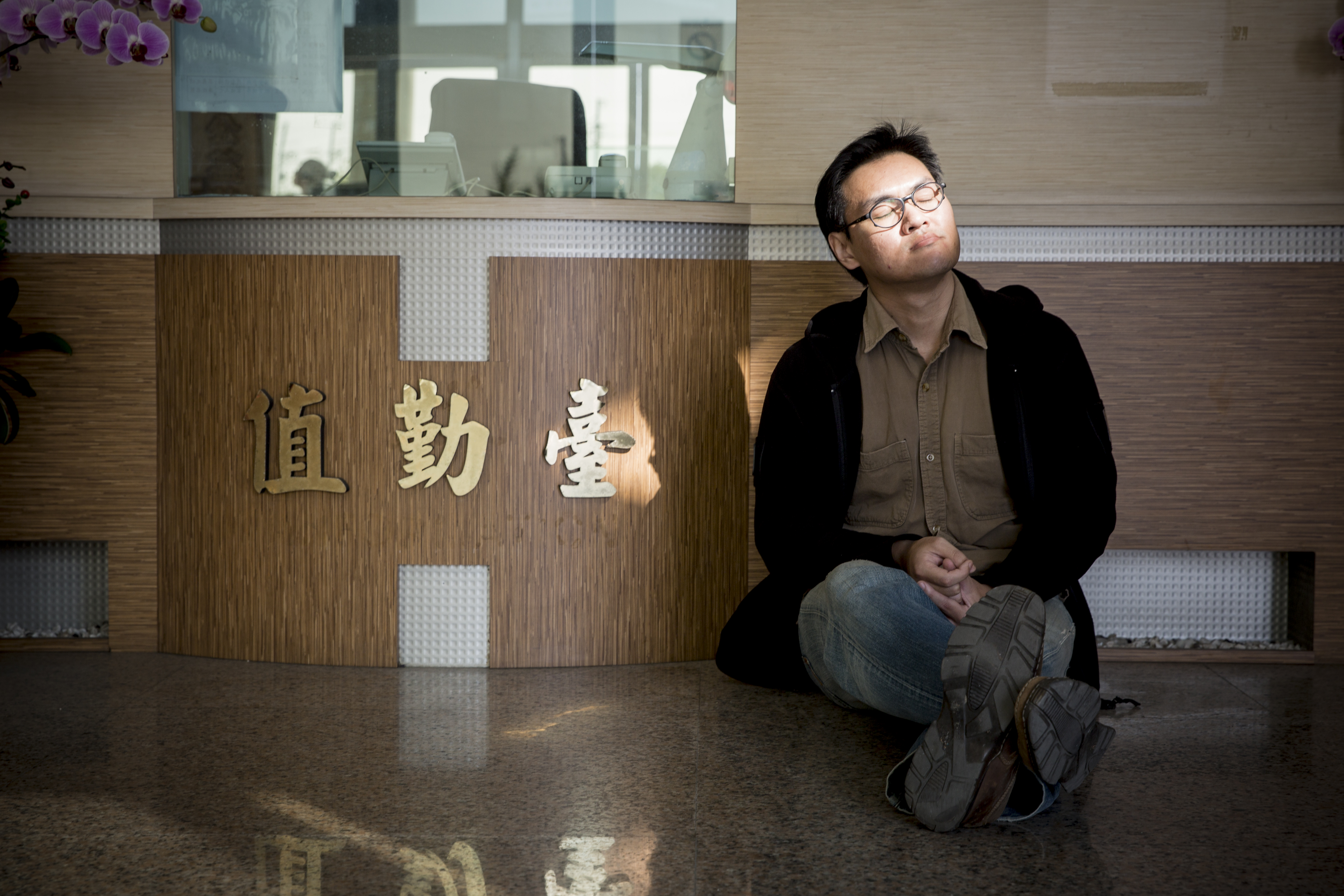 不知道為什麼，直到現在，每一年都有人找我。