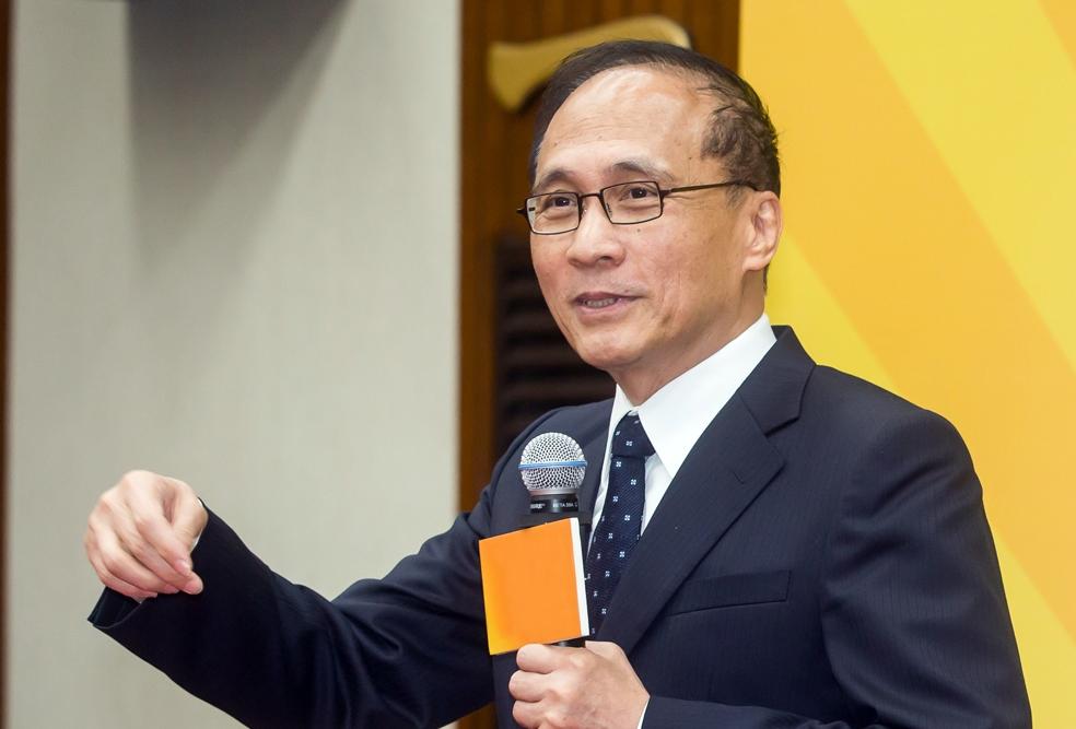 行政院長林全為一例一休曾嗆企業領袖︰「為何修法時都不表達意見？」