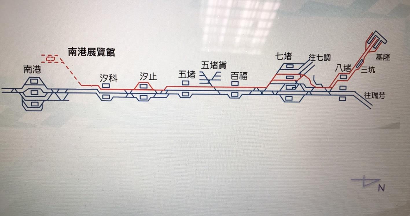 鐵工局規劃的Tram-Train輕軌系統(紅色部分)幾乎都使用台鐵軌道,僅在汐科至南港之間增設路面軌道以及南港展覽館站。(鐵工局提供)