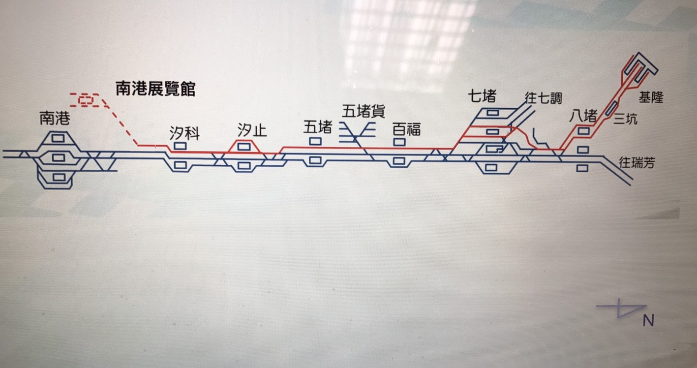 鐵工局規劃的Tram-Train輕軌系統（紅色部分）幾乎都使用台鐵軌道，僅在汐科至南港之間增設路面軌道以及南港展覽館站。（鐵工局提供）